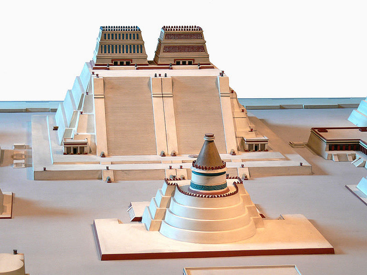 Templo Mayor Tenochtitlan központi templom modell áldozat szertartás azték vallás piramis